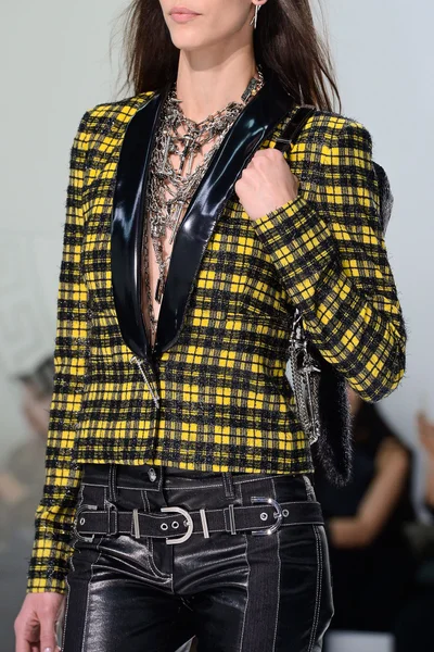 Look 29
